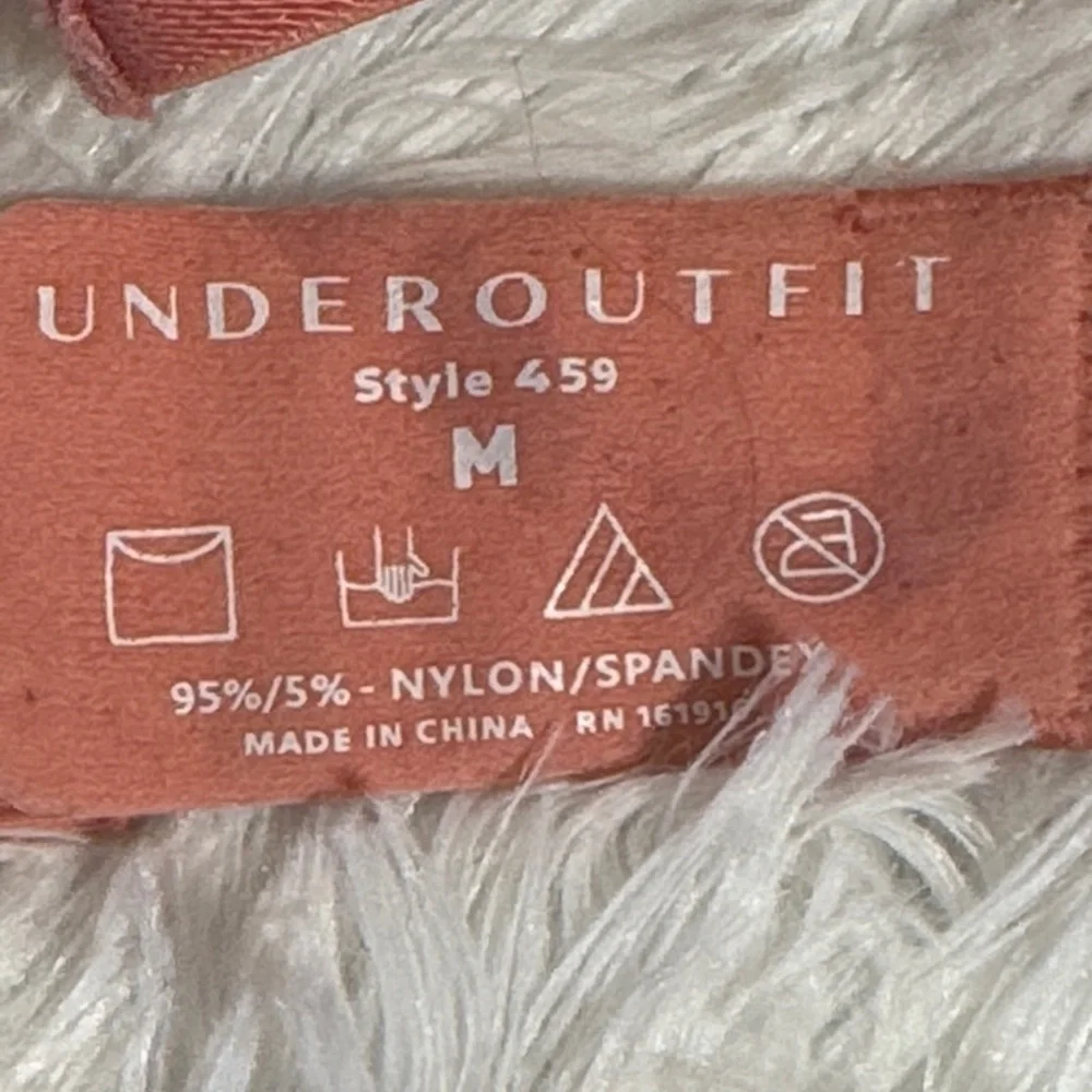 Elegant Dusty Rose Seamless Bra - Picture 2 of 7